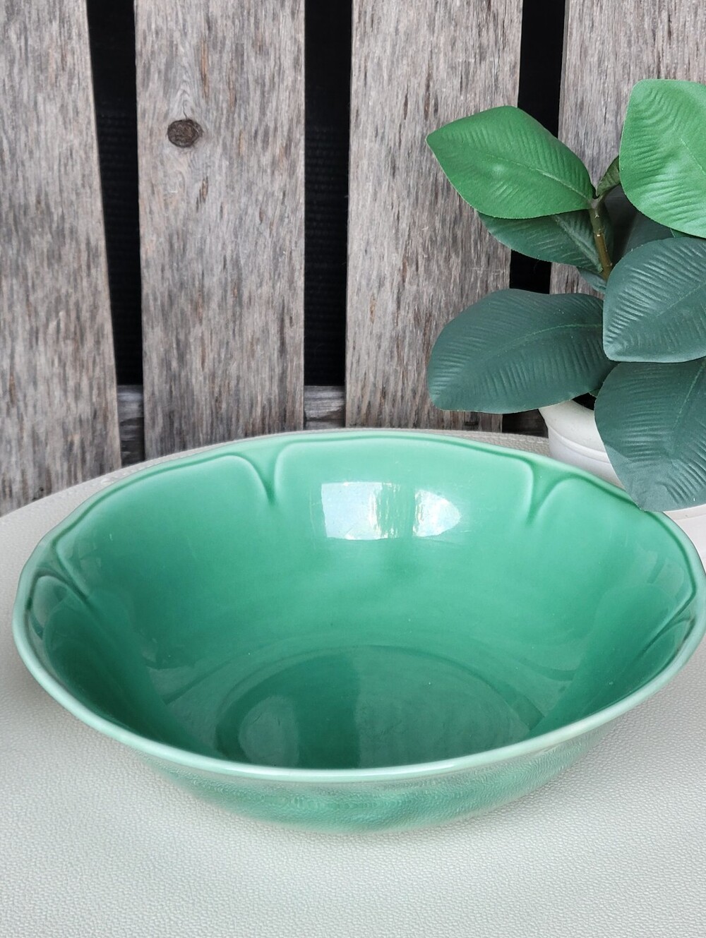 Mount Clemens Green Petal Ceramic Serving Bowl 1930's - Picture 1 of 6